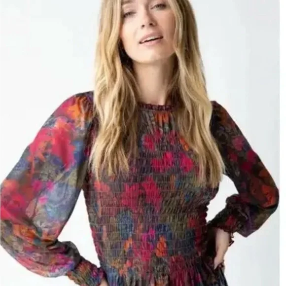 Natural Life Juliana Mesh
Smocked Top Women's Size M
Dark Floral Garden Boho - Picture 7 of 9